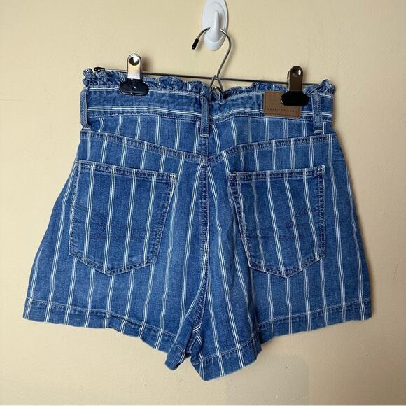American Eagle Pinstripe High Rise Paper Bag Denim Jean Shorts Women’s Size 2 - Picture 2 of 11